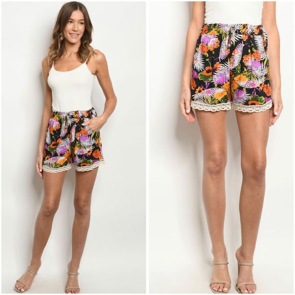 🆕Tropical print crochet detail shorts - Picture 1 of 4